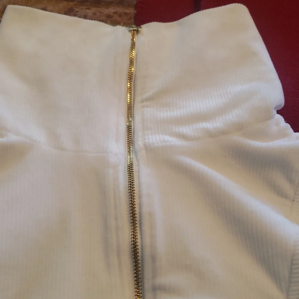 Halston Zip Jacket - Picture 4 of 4
